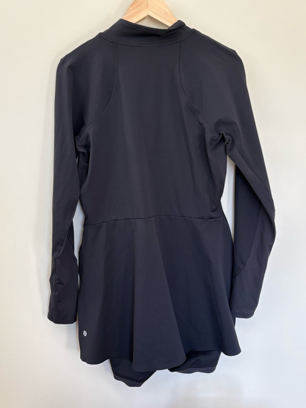 Lululemon Nulux Long Sleeve Tennis Dress Built in Shorts Size 12 Black - Picture 2 of 7